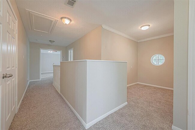 Building Photo - 1618 Savannah Dr