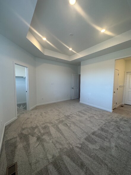 Building Photo - 4390 Timnath Pkwy