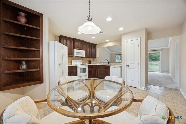 Building Photo - 1135 Twisted Oak Ct