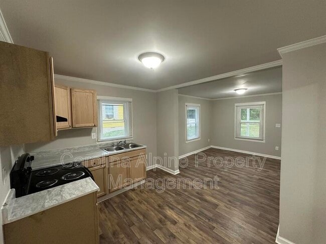 Building Photo - 416 Airline Ext