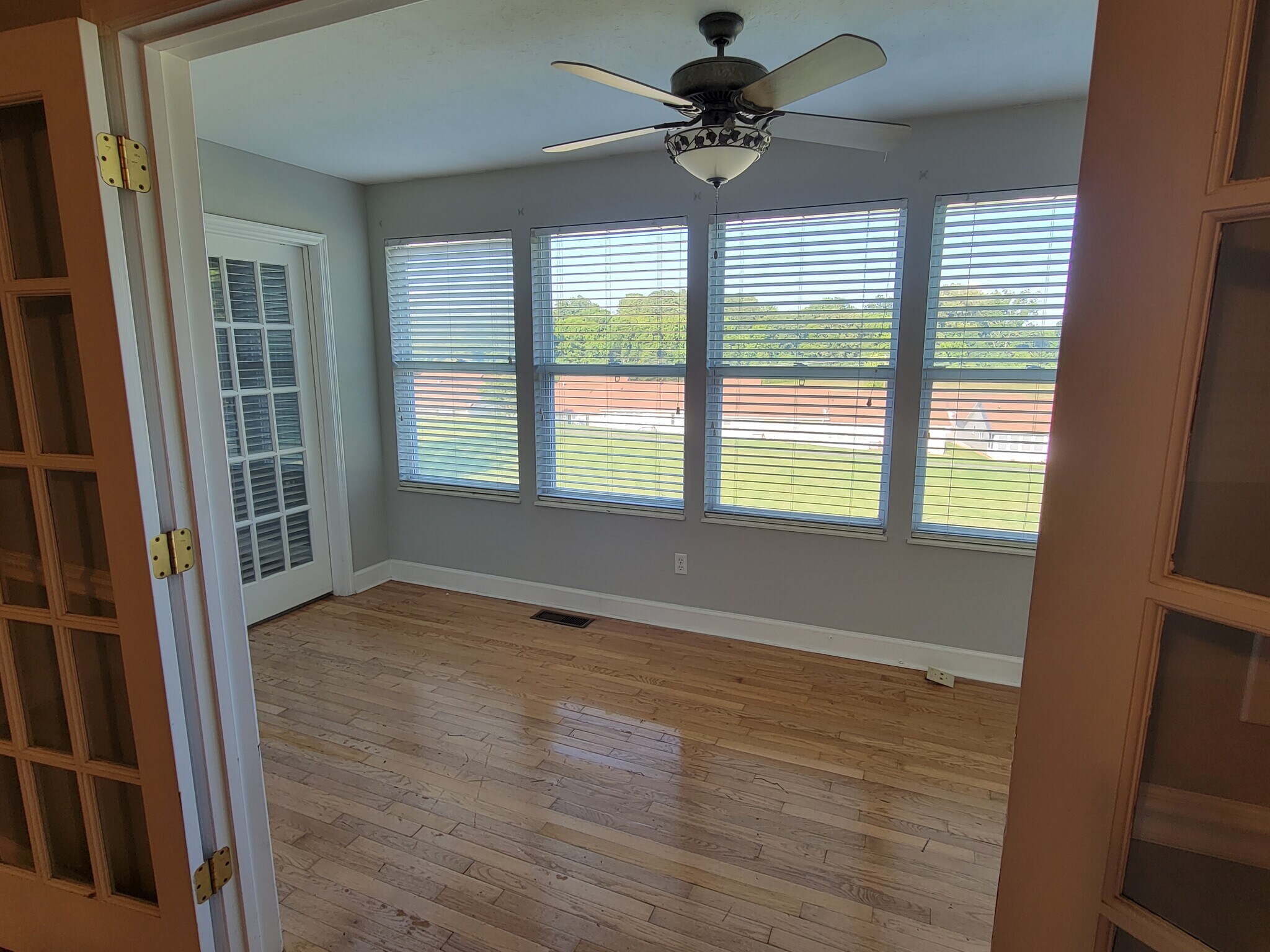 Building Photo - 109 Golf Club Ln
