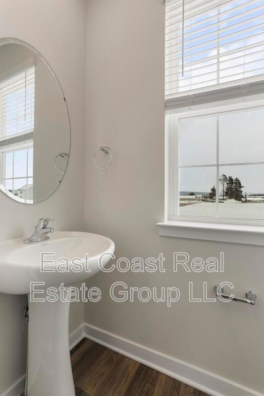 Building Photo - 413 Eclipse St