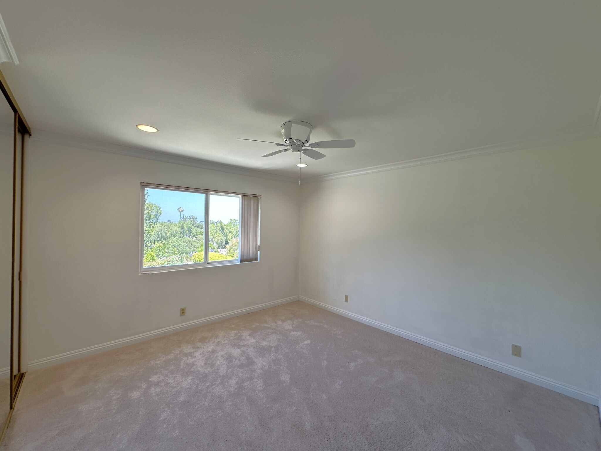 Building Photo - 26543 Academy Dr