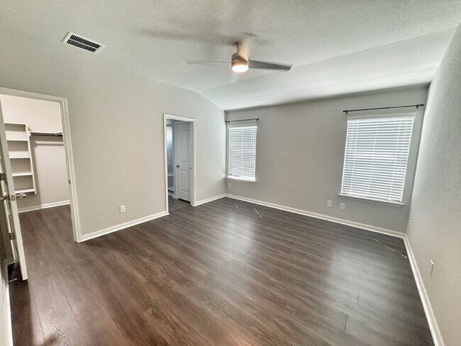 Building Photo - Charming single story 3-bedroom 2-bath hom...