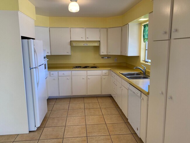Building Photo - 2219 N 73rd Pl
