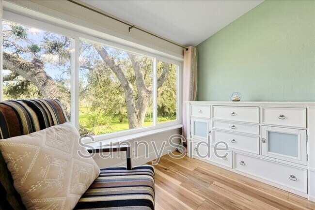 Building Photo - 42 Nottingham Way