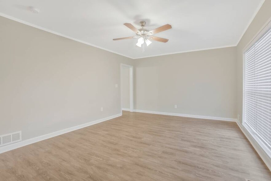Building Photo - 2148 Green Forrest Dr