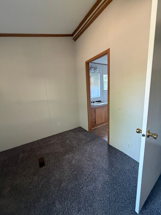 Building Photo - 3602 Wellington Ln