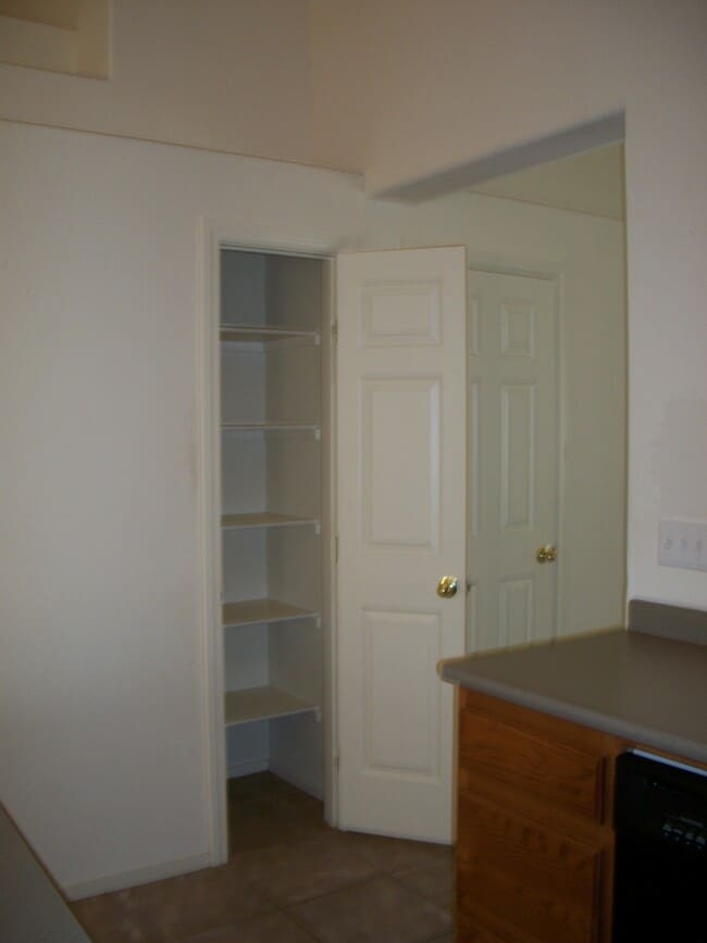 Building Photo - 2924 Riarosa Ct