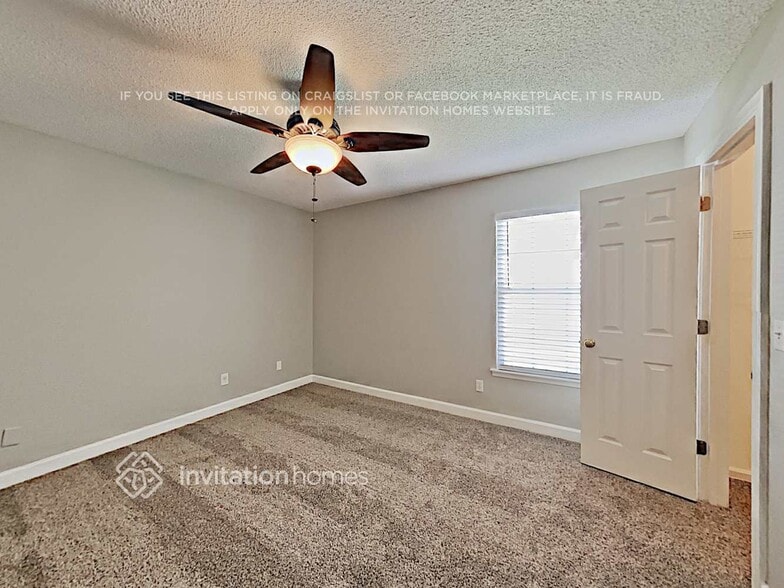 Building Photo - 8346 Lakemont Dr