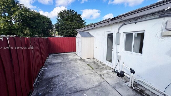 Building Photo - 165 NE 162nd St