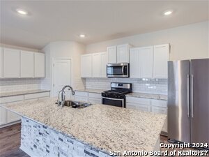 Building Photo - 9811 Bratten Rise