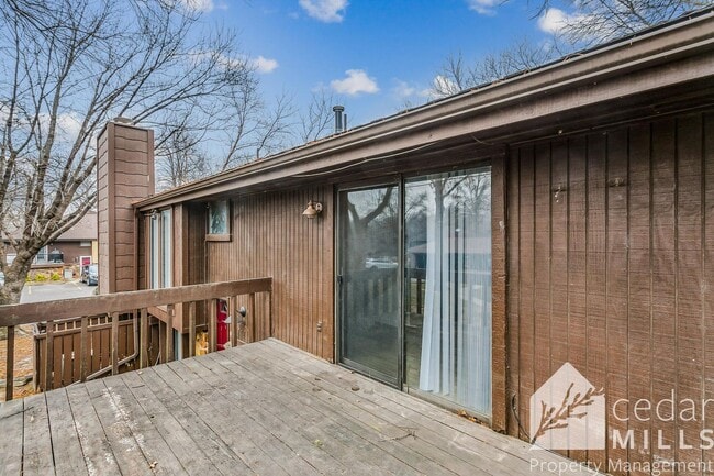 Building Photo - UPDATED 2 bedroom condo near Maize and Pawnee