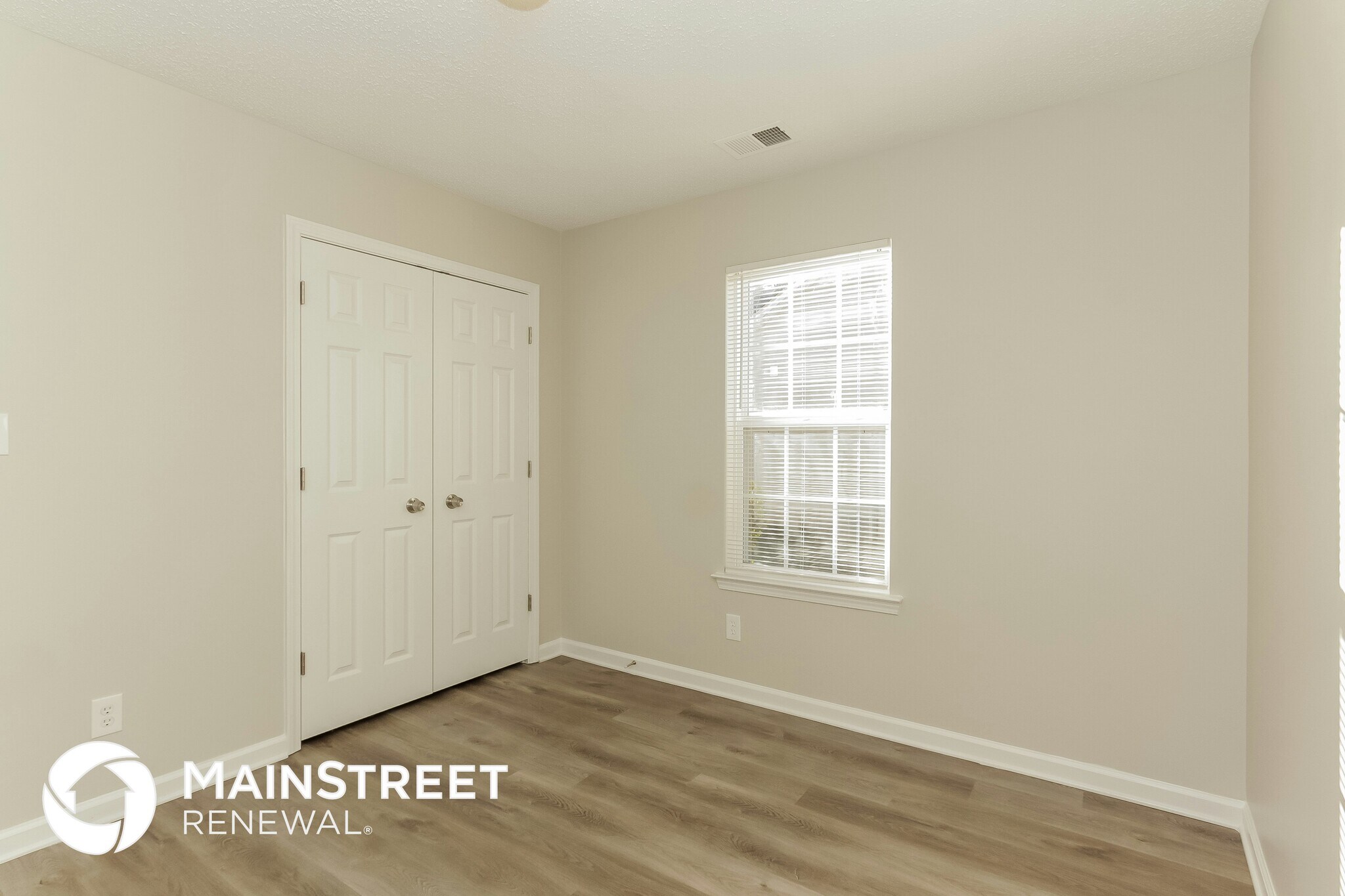 Building Photo - 136 Sterling Terrace Dr