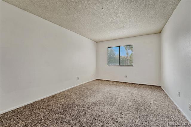 Building Photo - 491 S Kalispell Way
