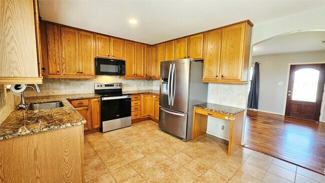 Building Photo - 5075 FM 5