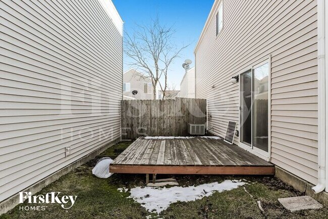 Building Photo - 769 Serendipity Dr