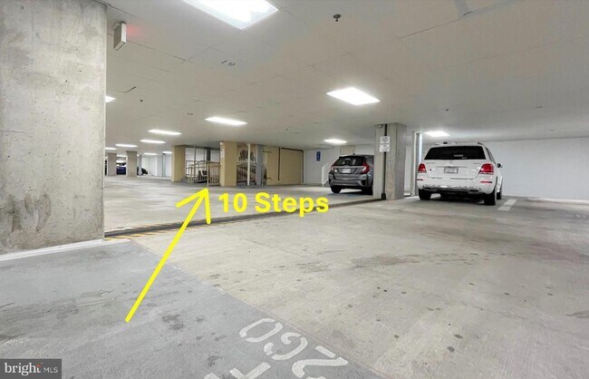 Building Photo - 2200 N Westmoreland St