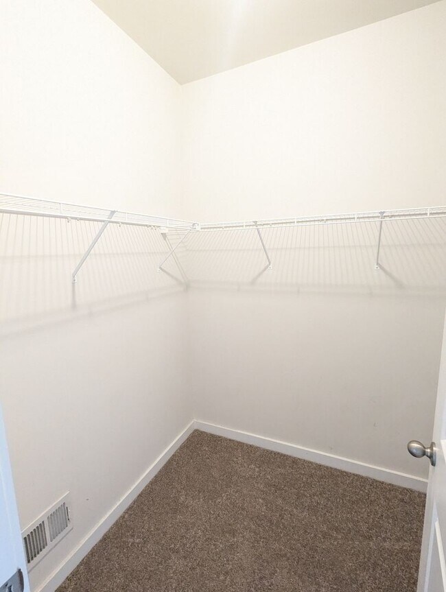 Building Photo - 1129 Lawler Dr