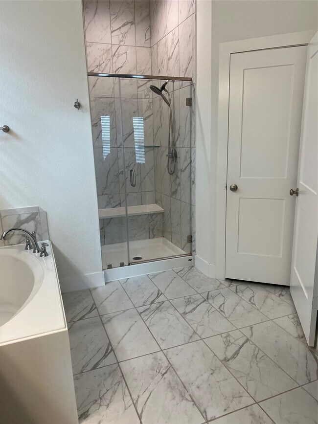 Building Photo - 4971 Carranza Ct