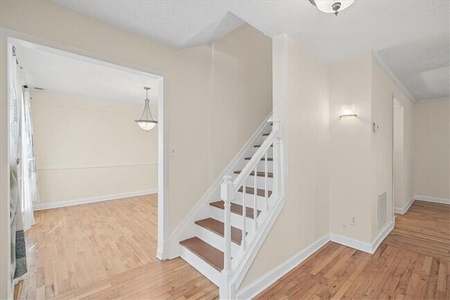 Building Photo - 4921 Heritage Trace Ct