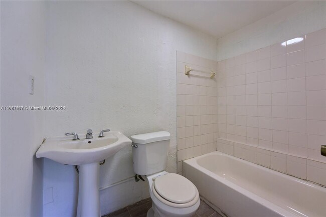 Building Photo - 11501 NW 27th Ave