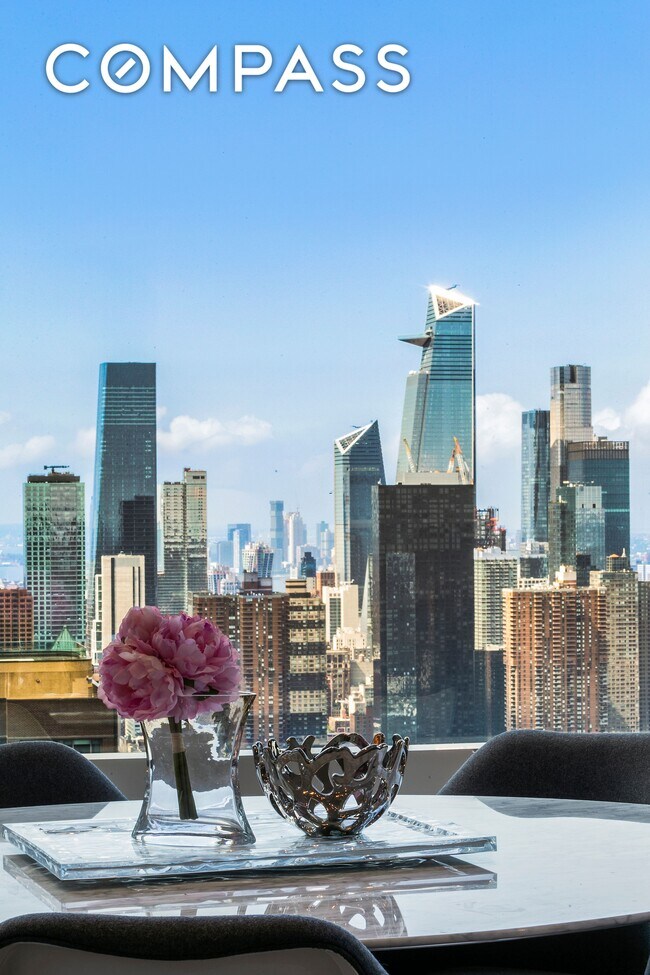 Building Photo - 25 Columbus Cir