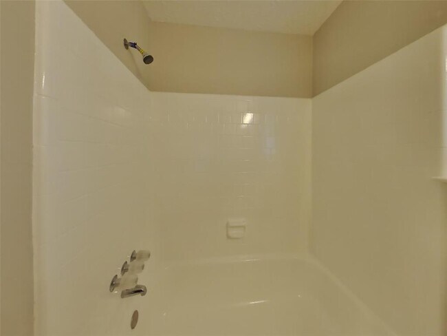 Building Photo - 14811 Cypress Ridge Dr