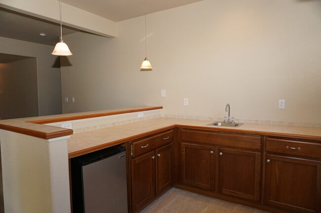 Building Photo - LUXURY PATIO HOME IN DISTRICT 20 SHOWING B...