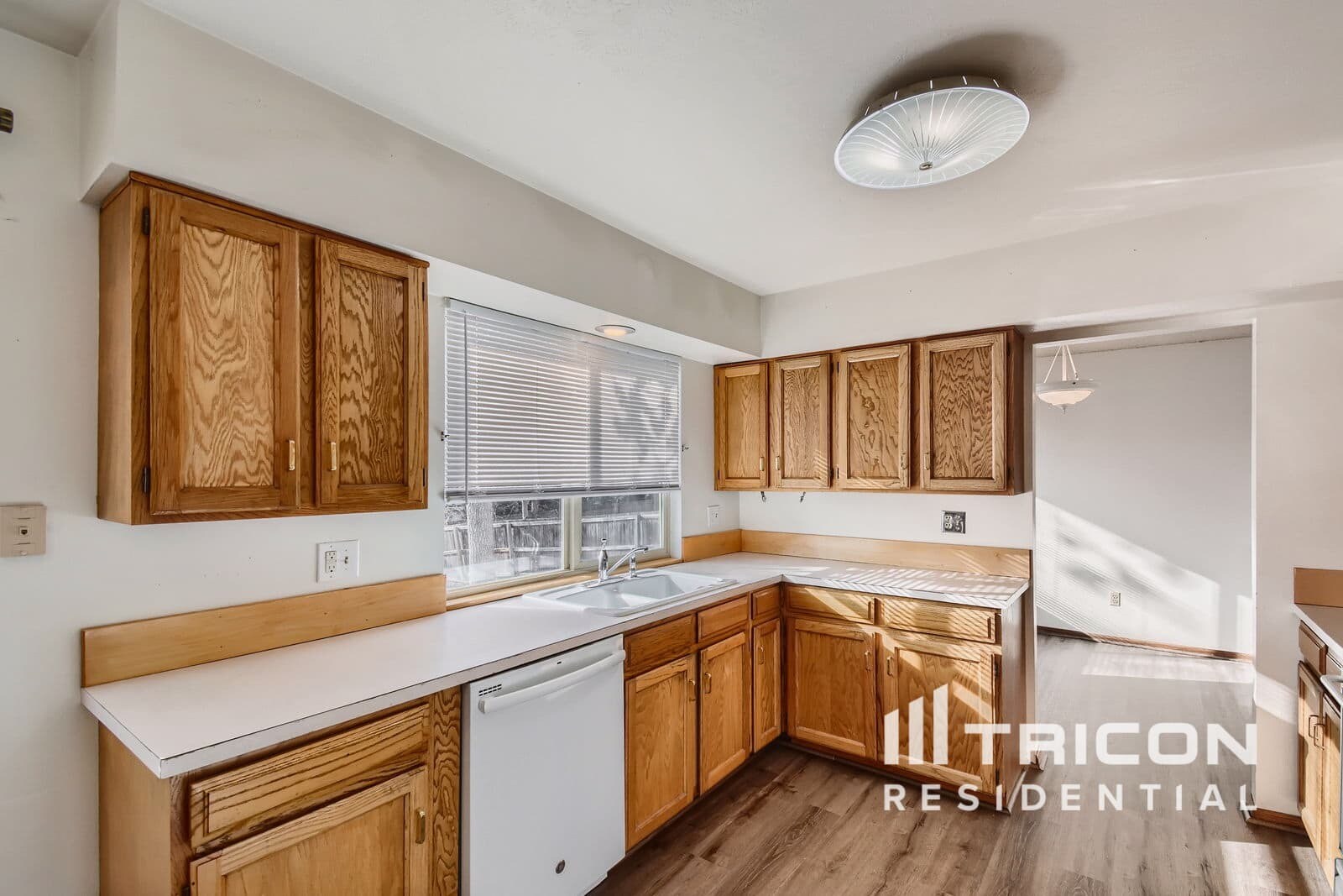 Building Photo - 6552 W Morraine Pl