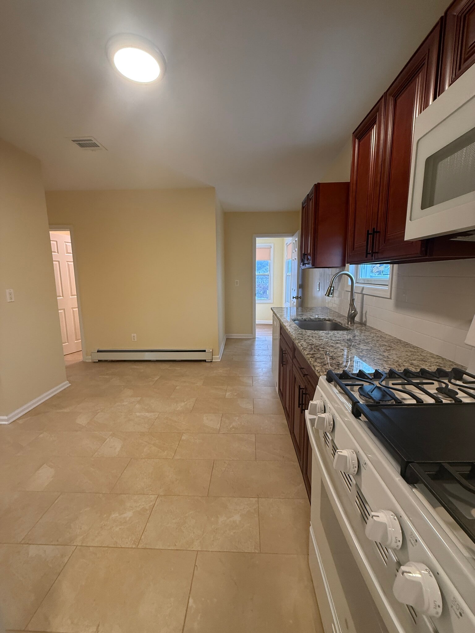 Building Photo - 7 Cortland St