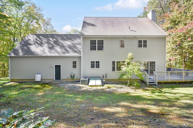 Building Photo - 49 Hydeville Rd