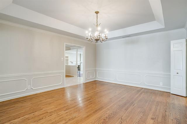 Building Photo - 2400 Winton Terrace W