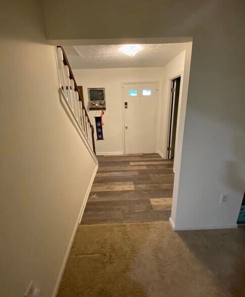 Building Photo - 5463 Watercress Pl