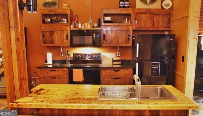 Building Photo - 24 Doyle St