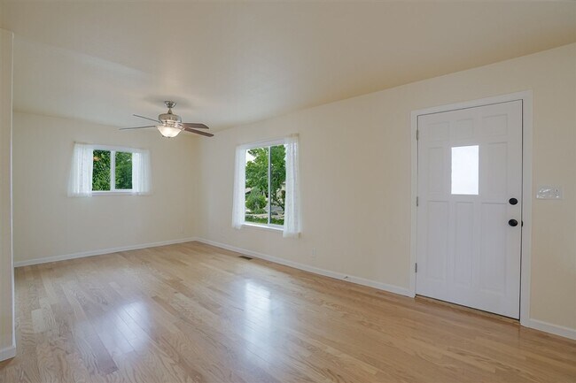Building Photo - 2111 Nolte Dr