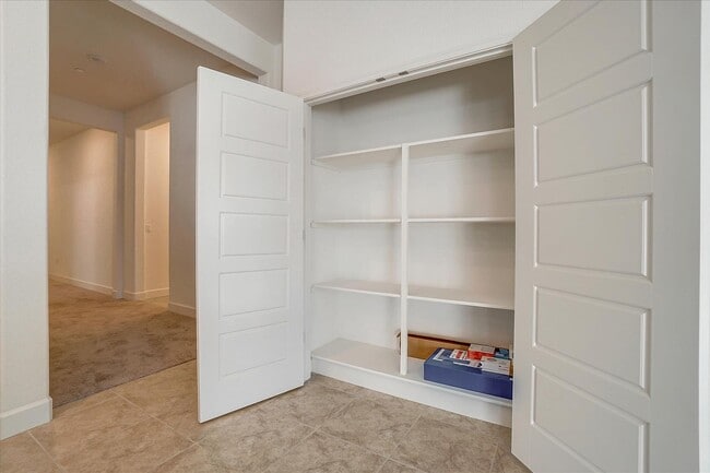 Building Photo - FULLY FURNISHED - ALMOST NEW 4 BED, 2.5 BATHS, 2 CAR GARAGE, 1 STORY IN NORTH LAKE COMMUNITY, NOR...