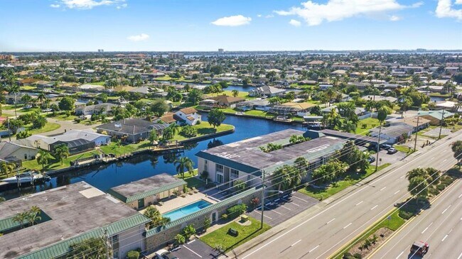 Building Photo - 3905 Del Prado Blvd S