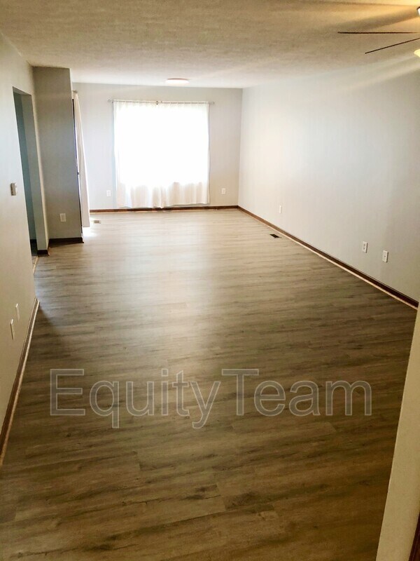 Building Photo - 7404 Timberview Dr