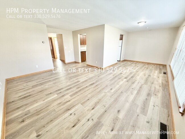 Building Photo - 7145 Starcliff Ave NW
