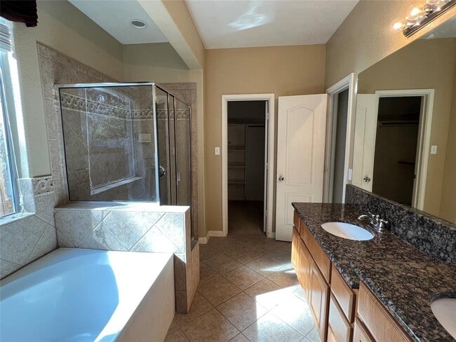 Building Photo - 2443 Salorn Way