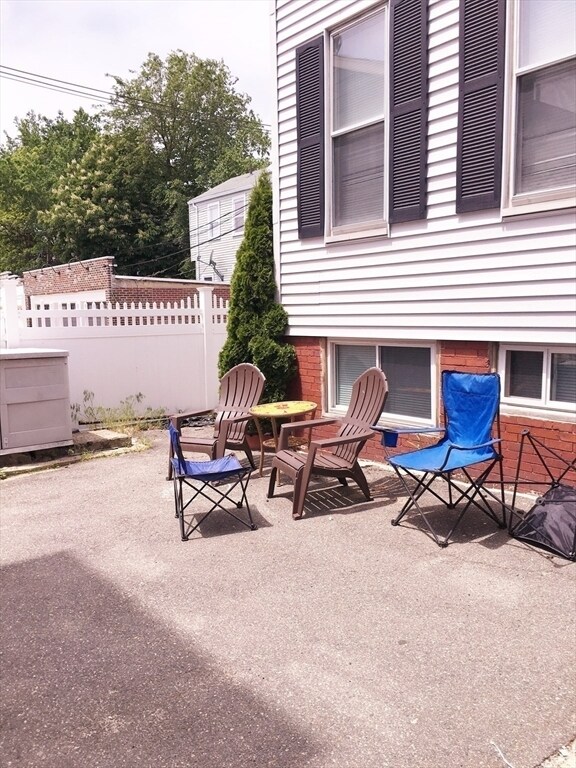 Building Photo - 2 Paige Ave