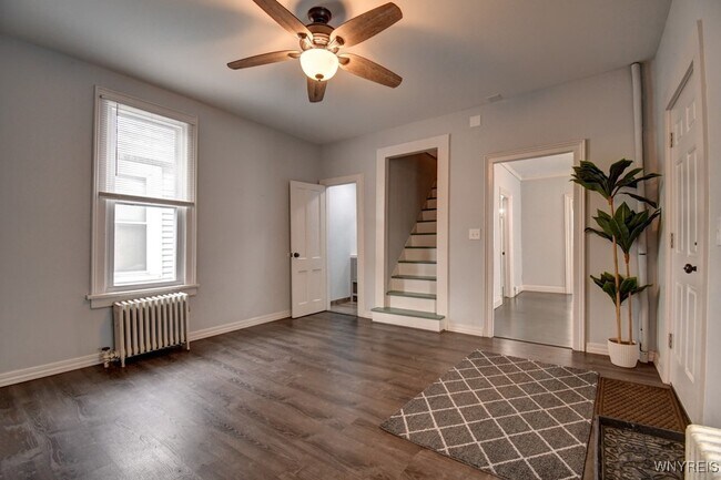 Building Photo - 36 19th St