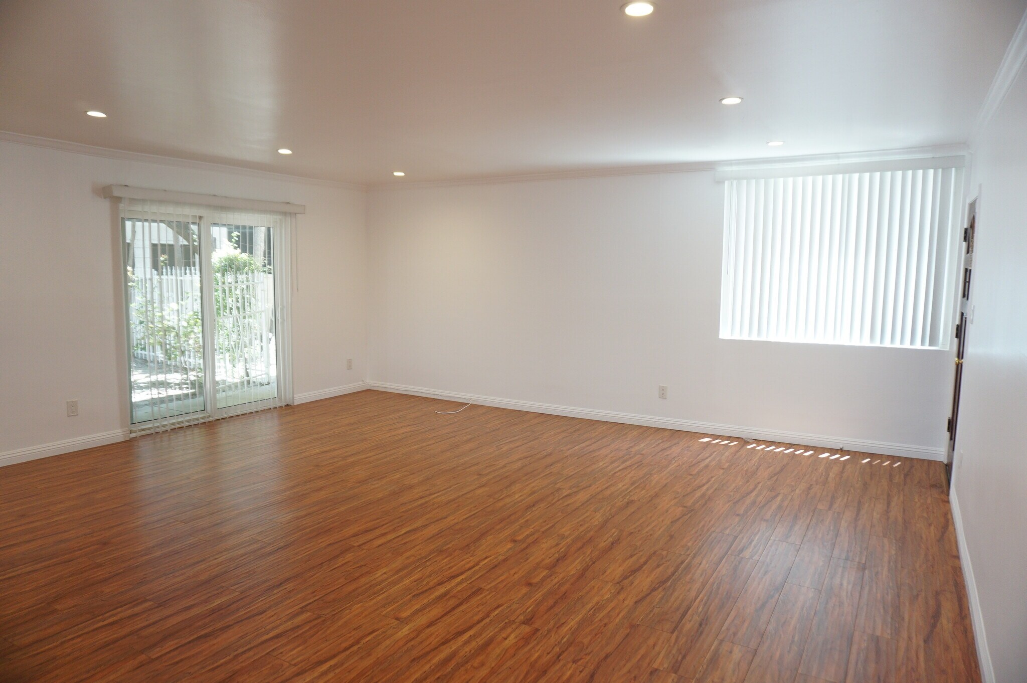 Building Photo - 4610 Densmore Ave