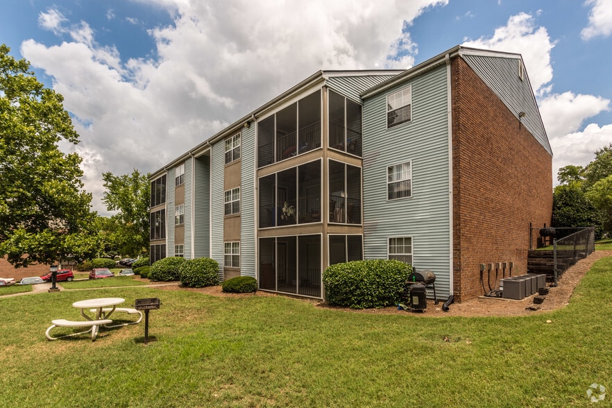 Building Photo - Brookridge