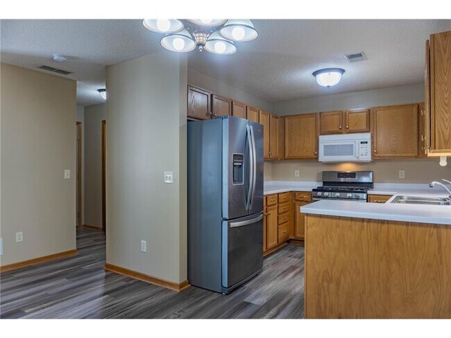 Building Photo - 1236 Heather Ln