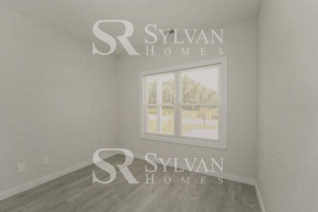 Building Photo - 8621 Reedy Creek Rd