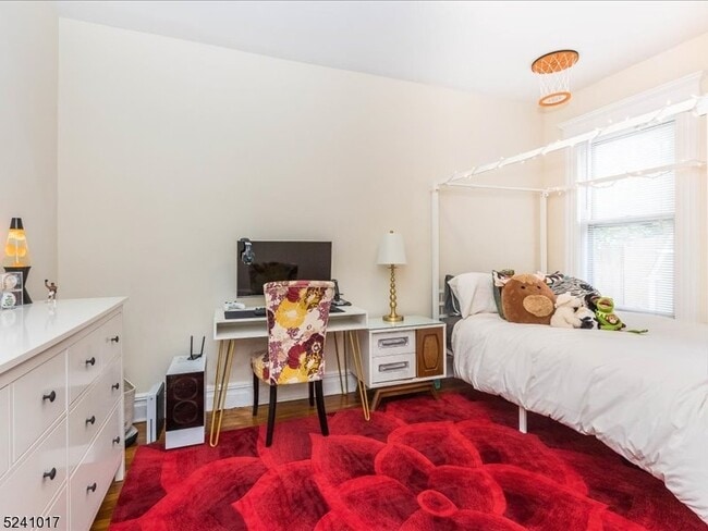 Building Photo - 190 Hillside Ave