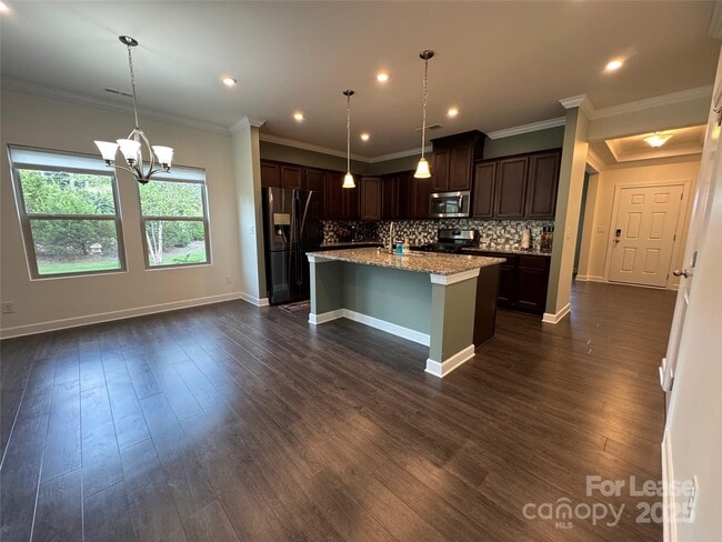 Building Photo - 4641 Collingham Dr