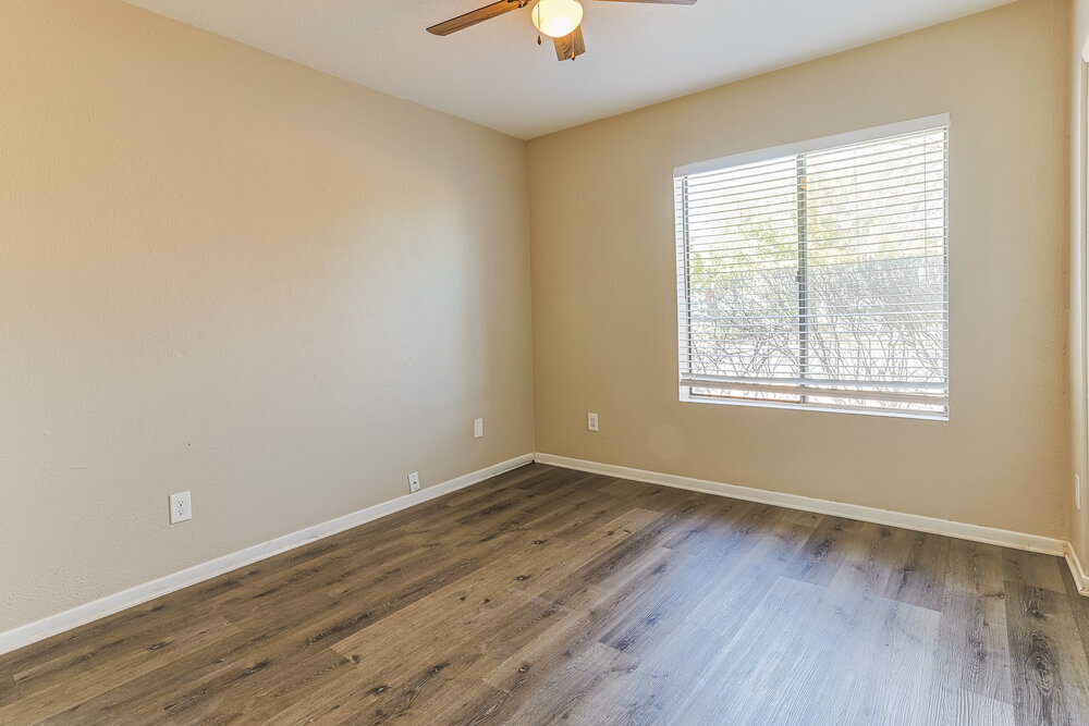 Building Photo - 1307 W Palo Verde Dr